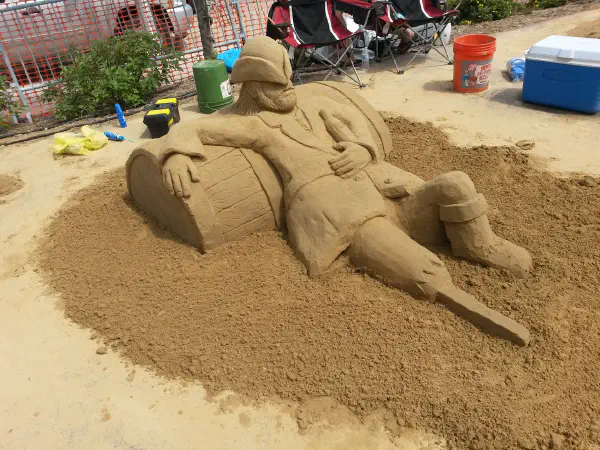 Drunken Pirate sand sculpture