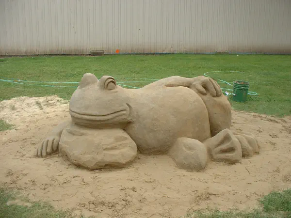 Frog sand sculpture