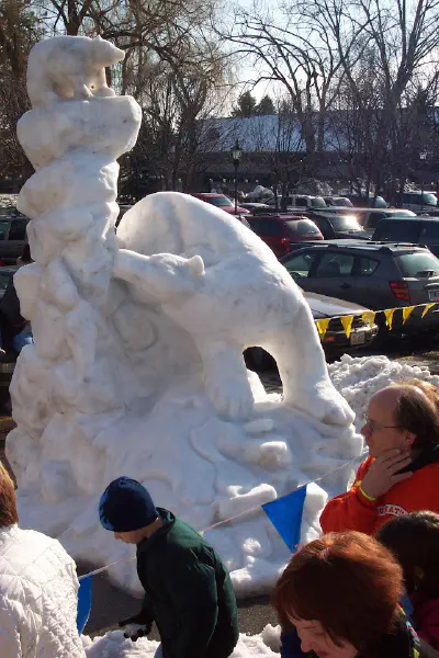 Mamma Bear and Baby Bear snow sculpture