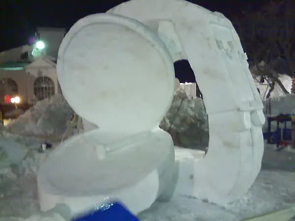 Pocketwatch and Wristwatch snow sculpture